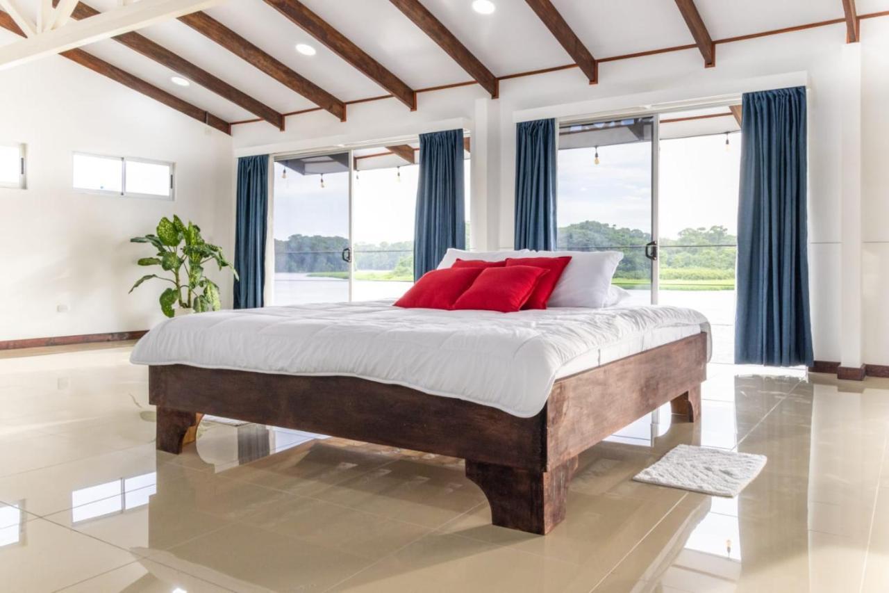 The Babylon Suite Tortuguero Bagian luar foto