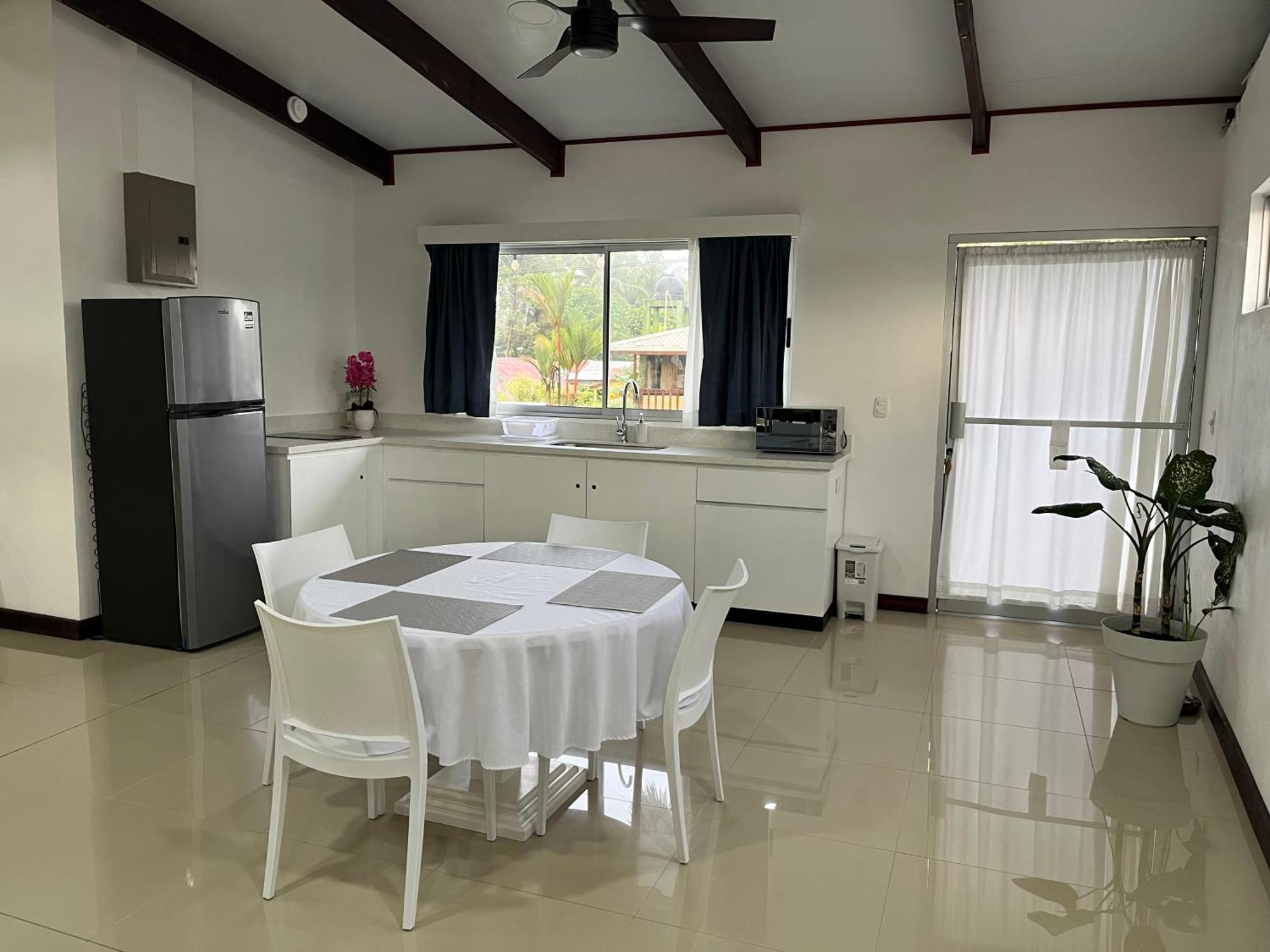 The Babylon Suite Tortuguero Bagian luar foto